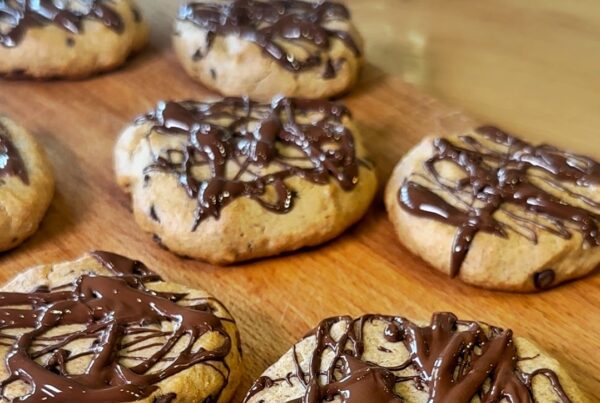 Chocolate chip cookies vegani con fagioli bianchi