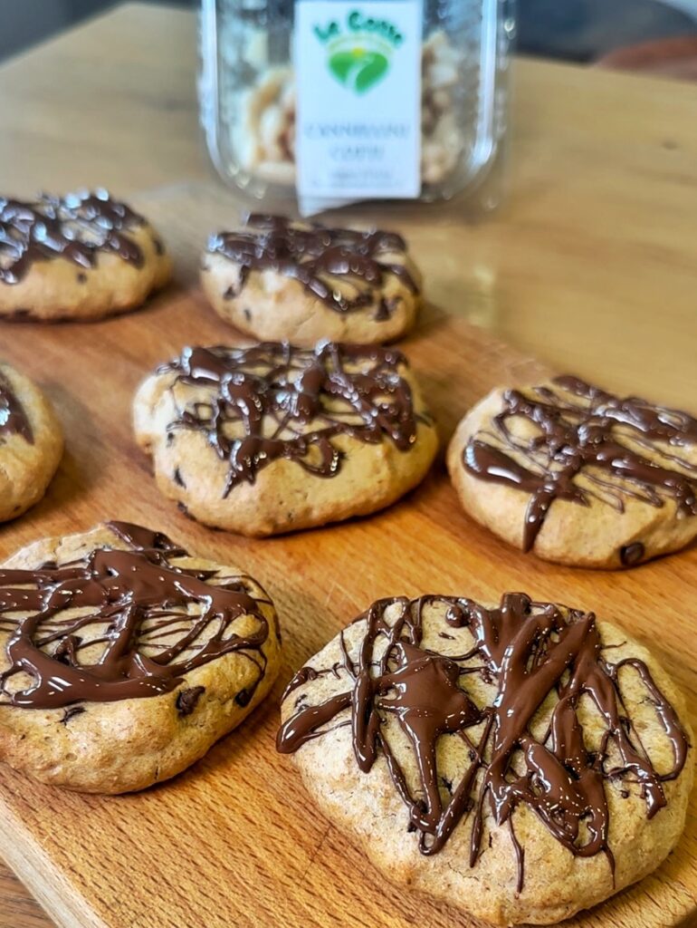 Chocolate chip cookies vegani con fagioli bianchi